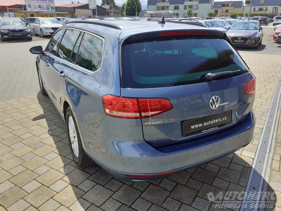 Volkswagen Passat KOMBI 2.0 TDi