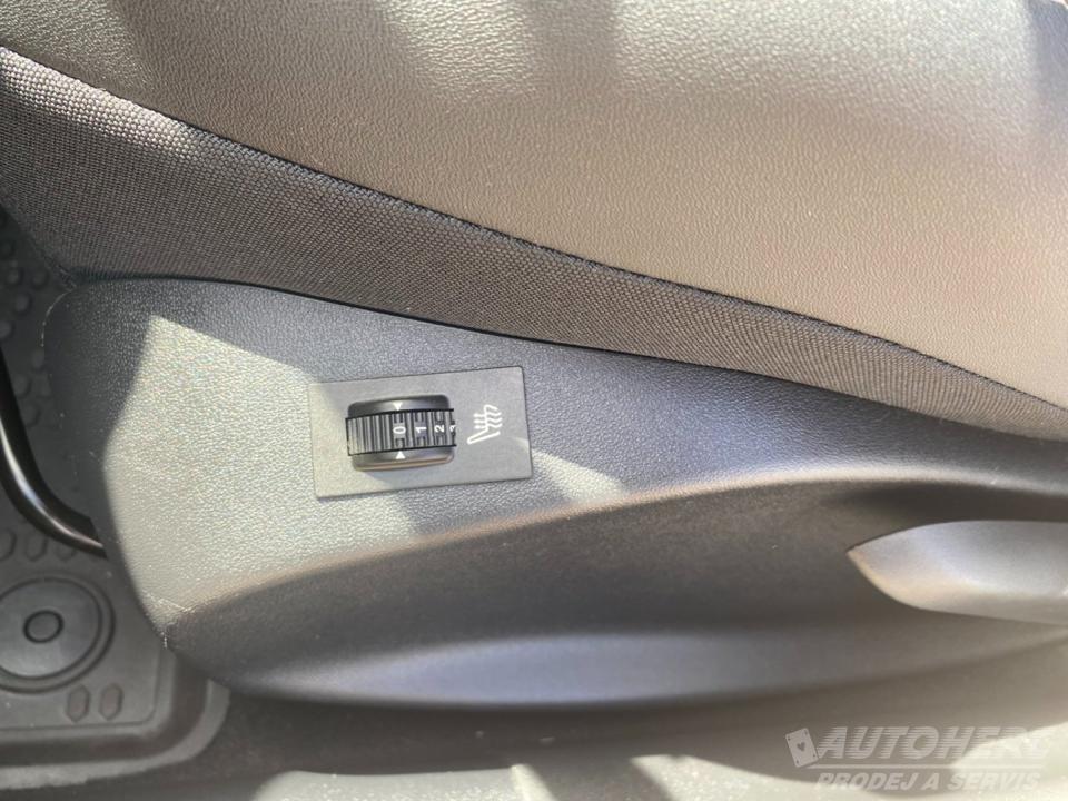 Peugeot 2008 1.2 Pure Tech ČR