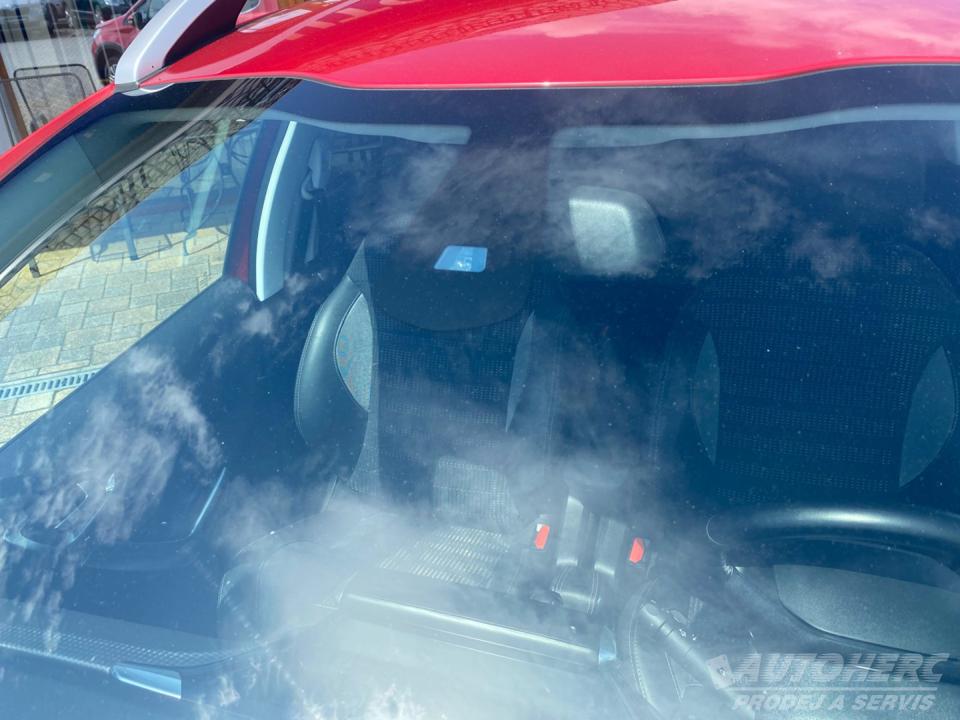 Peugeot 2008 1.2 Pure Tech ČR