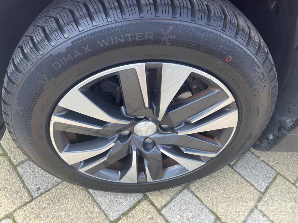 Peugeot 2008 1.2 Pure Tech ČR