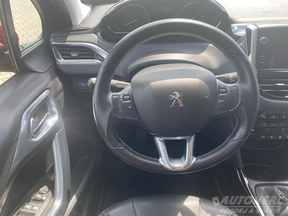 Peugeot 2008 1.2 Pure Tech ČR