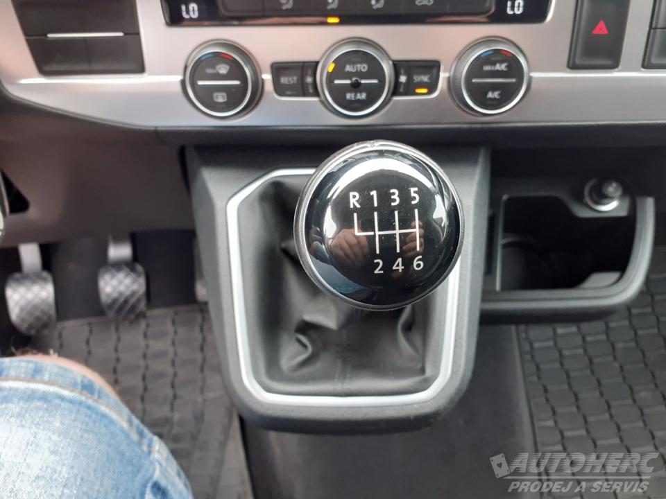 Volkswagen Multivan T6.1. 2.0 TDi  LONG 8 Míst
