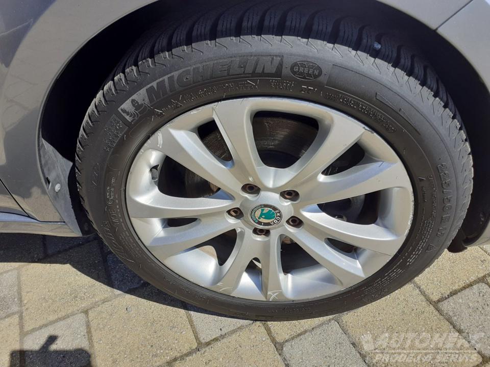 Škoda Superb 2.0TDi DSG