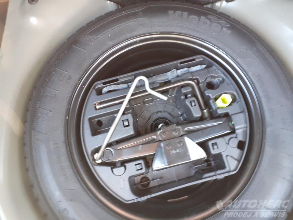 Peugeot 208 1.2 PT 1 .Maj .ČR