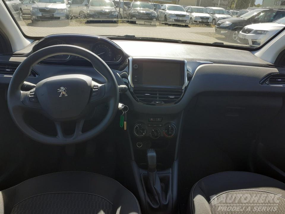 Peugeot 208 1.2 PT 1 .Maj .ČR
