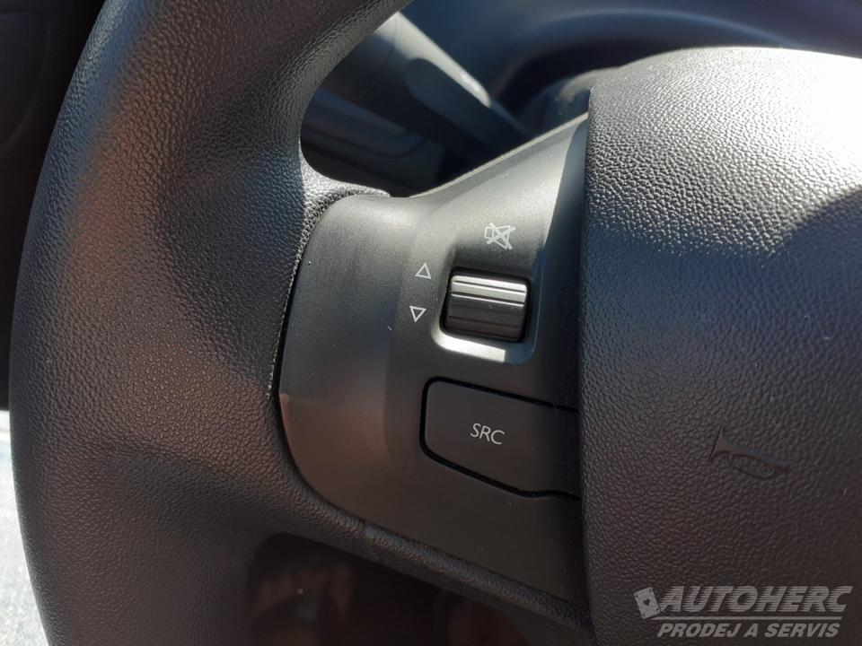 Peugeot 208 1.2 PT 1 .Maj .ČR