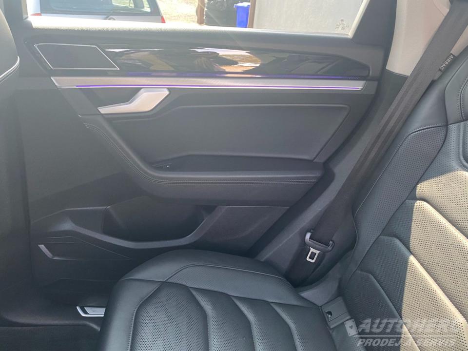 Volkswagen Touareg 3.0 TDi V6 Elegance 4x4