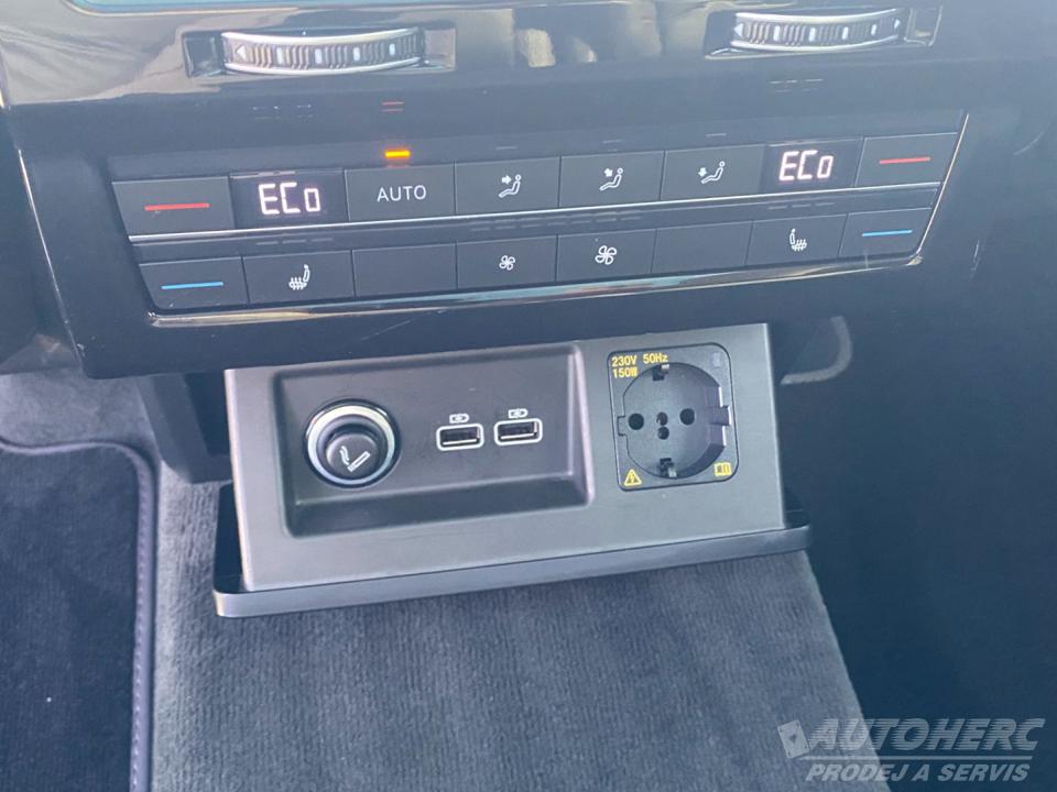 Volkswagen Touareg 3.0 TDi V6 Elegance 4x4