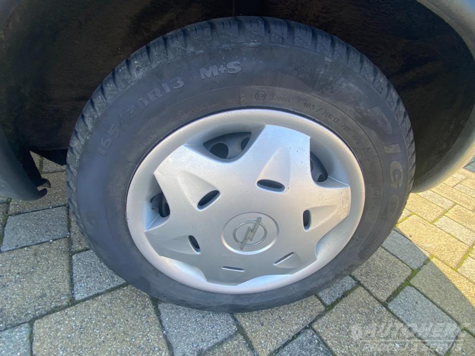 Opel Corsa 1.0 12 V