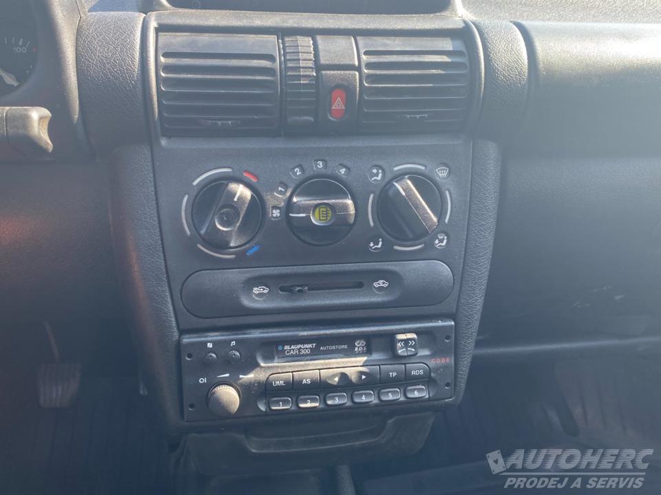 Opel Corsa 1.0 12 V