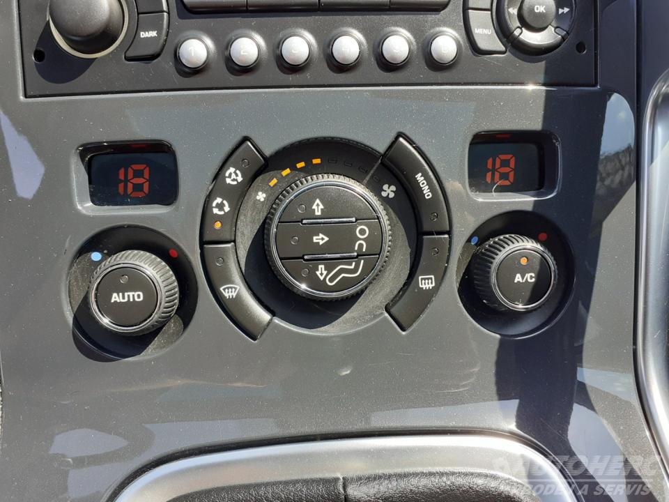 Peugeot 3008 1.6 i 88 kW