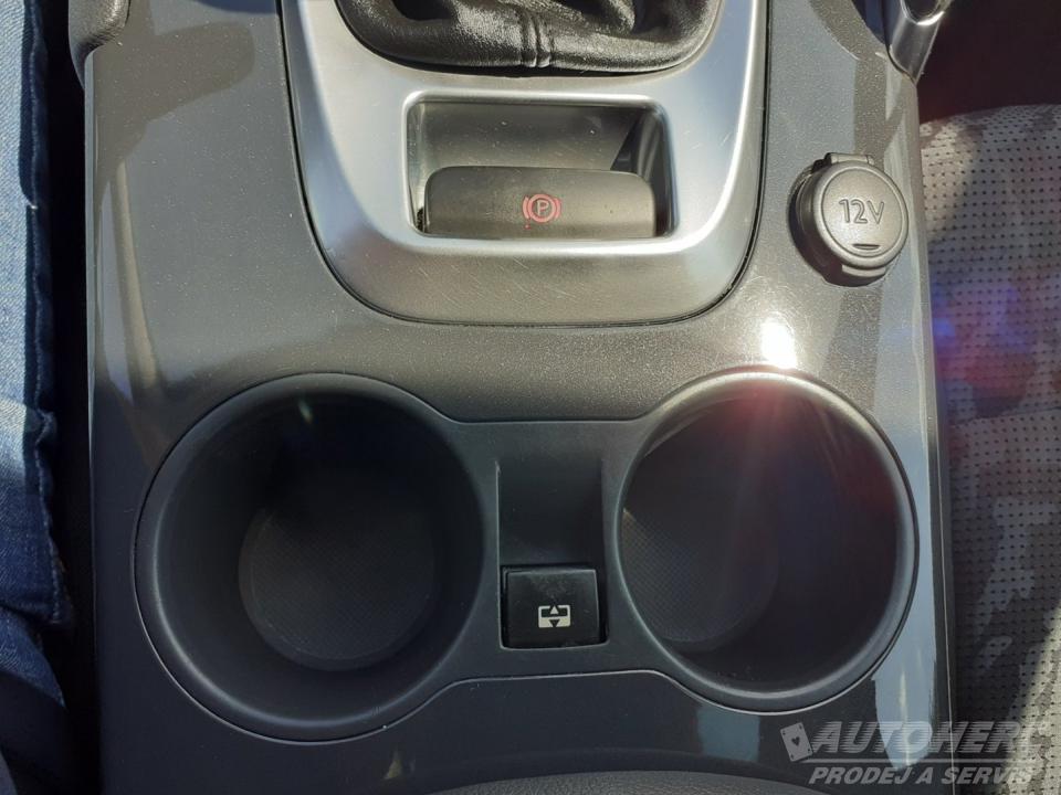 Peugeot 3008 1.6 i 88 kW