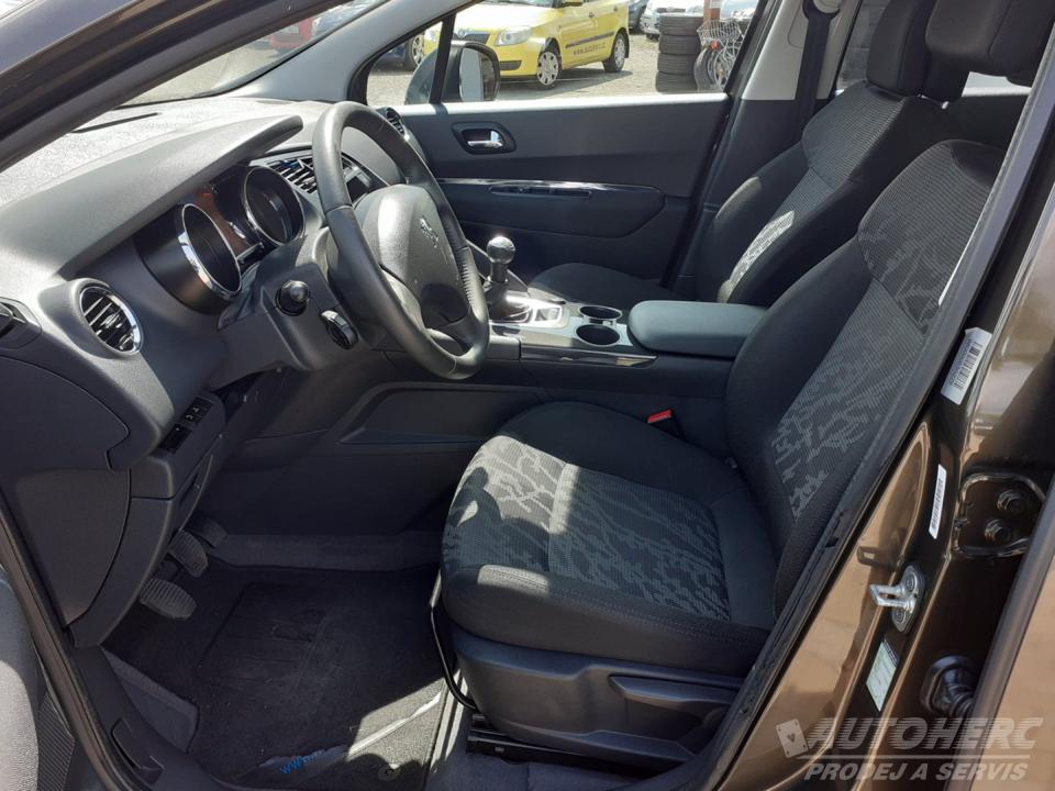 Peugeot 3008 1.6 i 88 kW