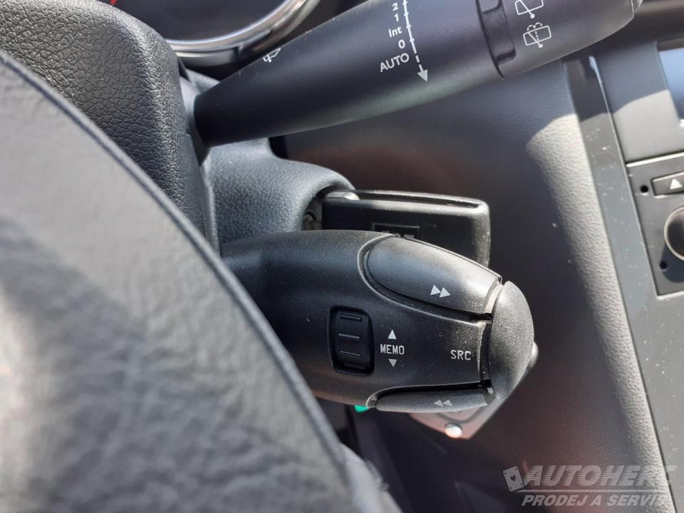 Peugeot 3008 1.6 i 88 kW