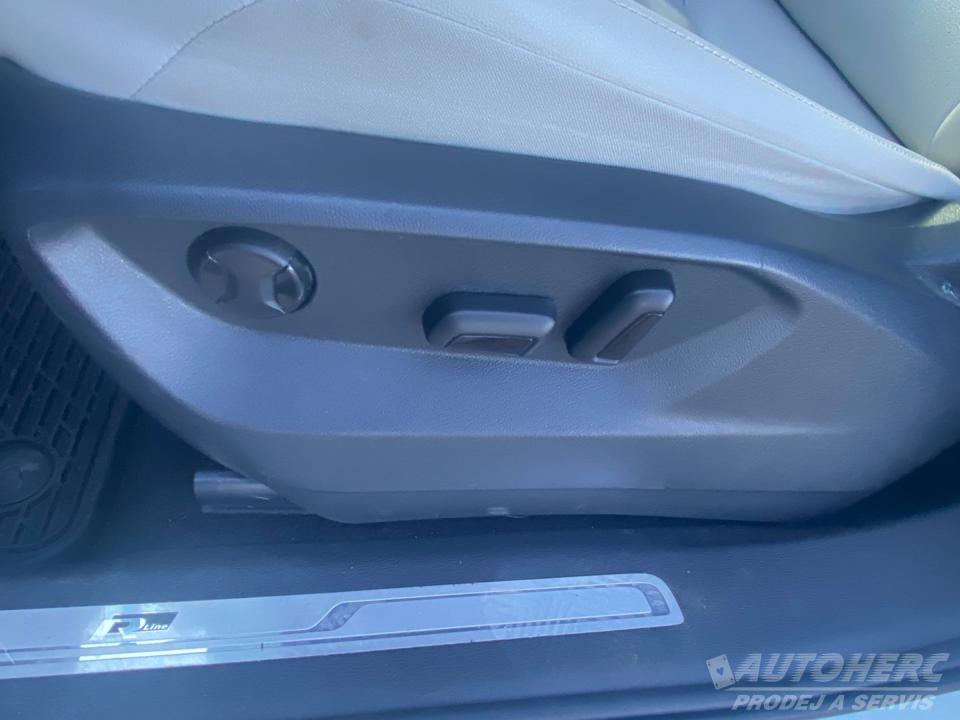 Volkswagen Tiguan Allspace 2.0 TSi R-Line DSG 7-míst