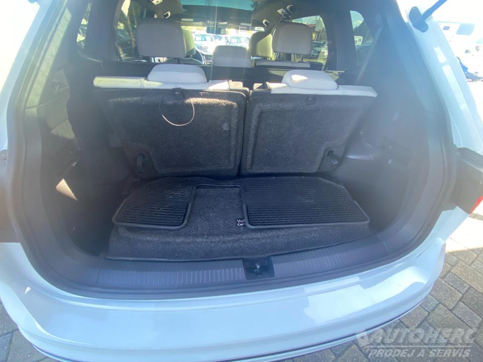 Volkswagen Tiguan Allspace 2.0 TSi R-Line DSG 7-míst