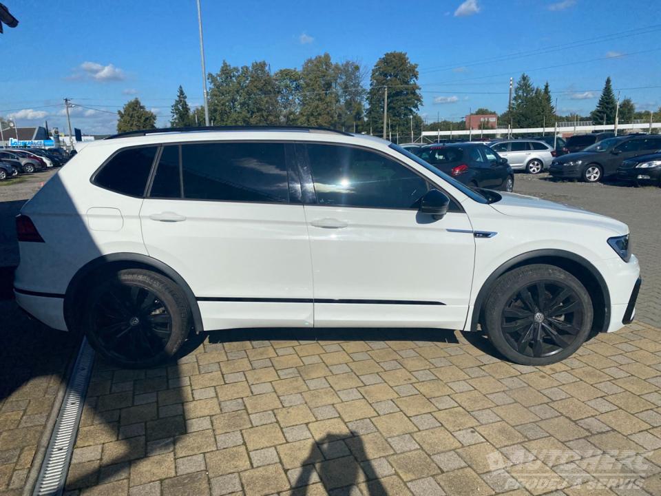 Volkswagen Tiguan Allspace 2.0 TSi R-Line DSG 7-míst