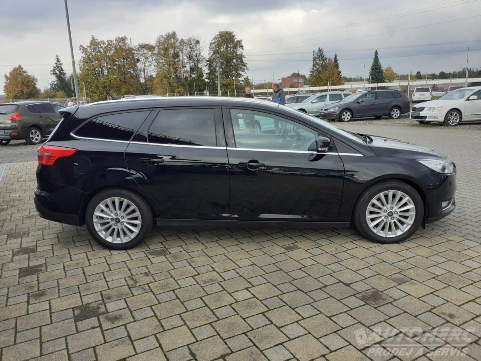 Ford Focus 1.5 E.B. TITANIUM