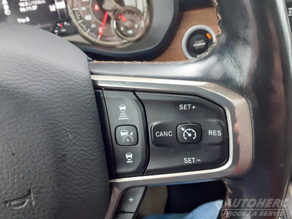 Dodge Ram 1500 5,7 8V HEMI LONGHORN