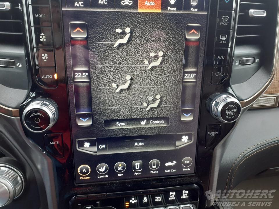 Dodge Ram 1500 5,7 8V HEMI LONGHORN