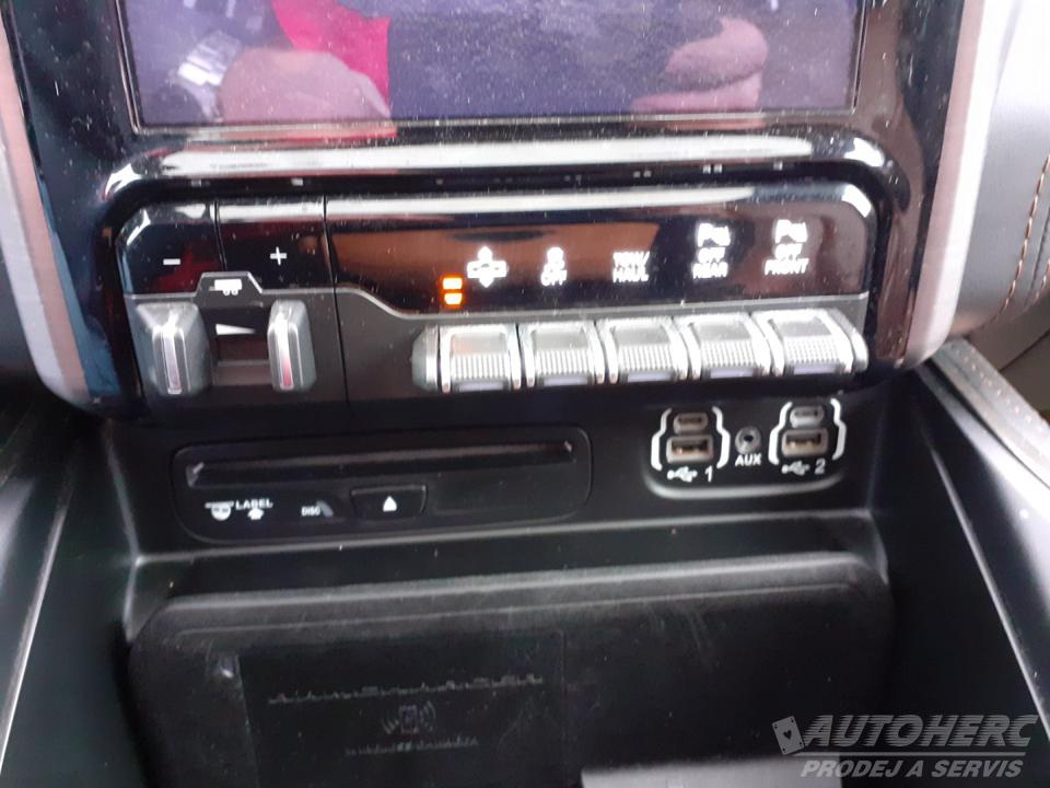 Dodge Ram 1500 5,7 8V HEMI LONGHORN