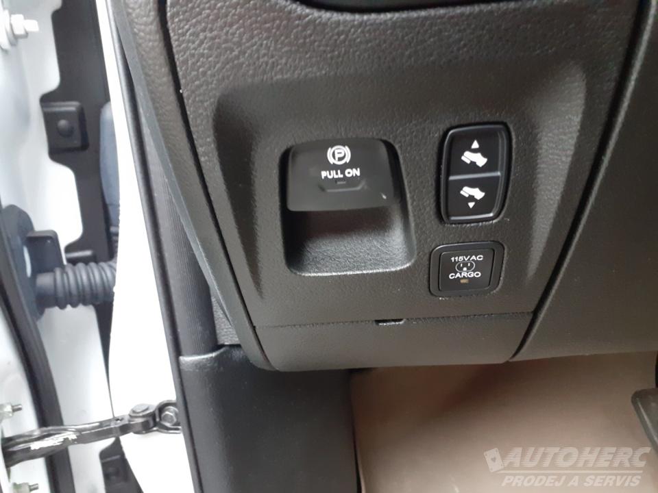 Dodge Ram 1500 5,7 8V HEMI LONGHORN