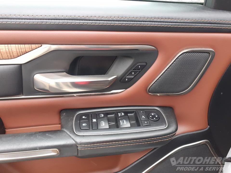 Dodge Ram 1500 5,7 8V HEMI LONGHORN