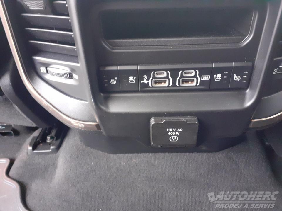 Dodge Ram 1500 5,7 8V HEMI LONGHORN