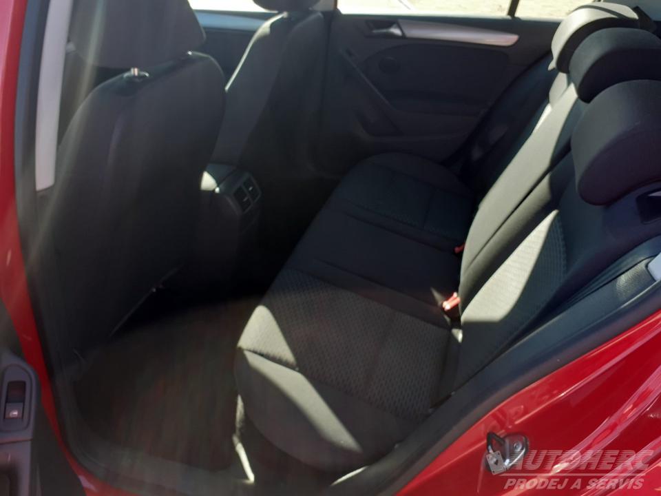 Volkswagen Golf 1.4 i  1.MAJ. ČR
