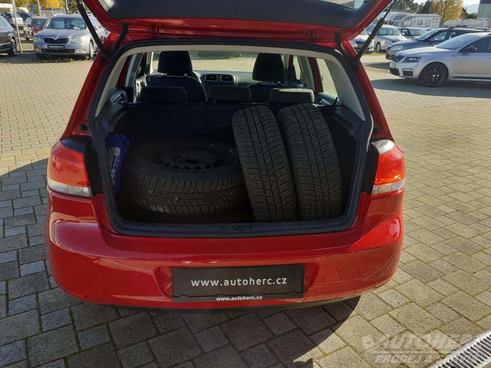 Volkswagen Golf 1.4 i  1.MAJ. ČR