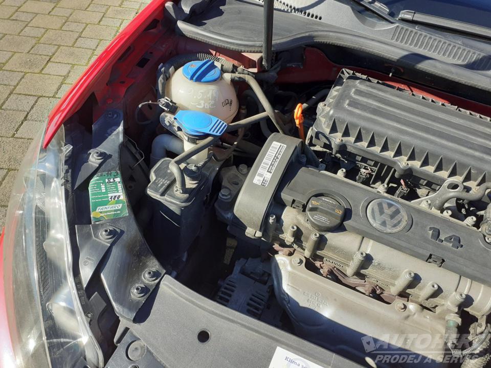 Volkswagen Golf 1.4 i  1.MAJ. ČR