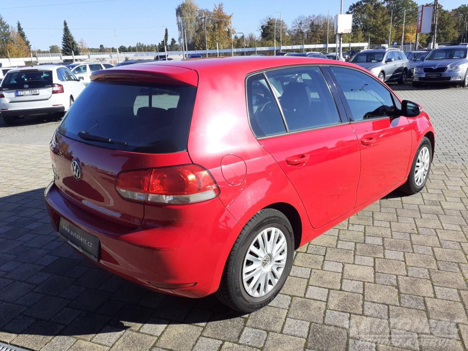 Volkswagen Golf 1.4 i  1.MAJ. ČR