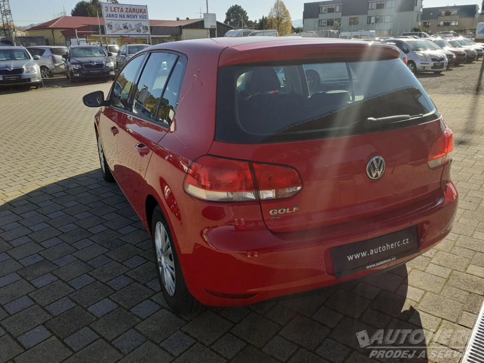 Volkswagen Golf 1.4 i  1.MAJ. ČR