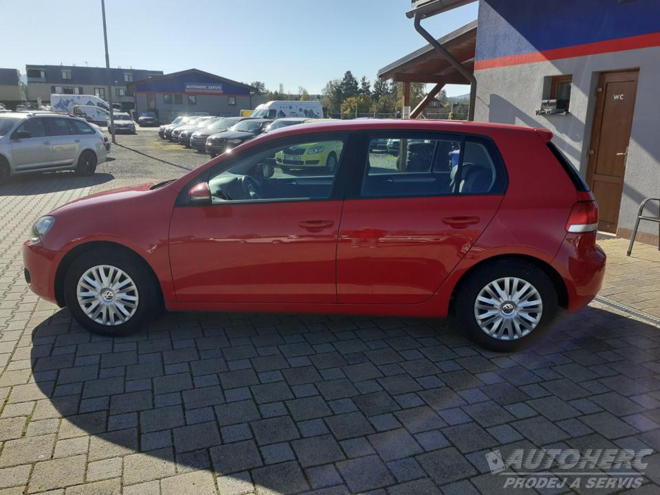 Volkswagen Golf 1.4 i  1.MAJ. ČR