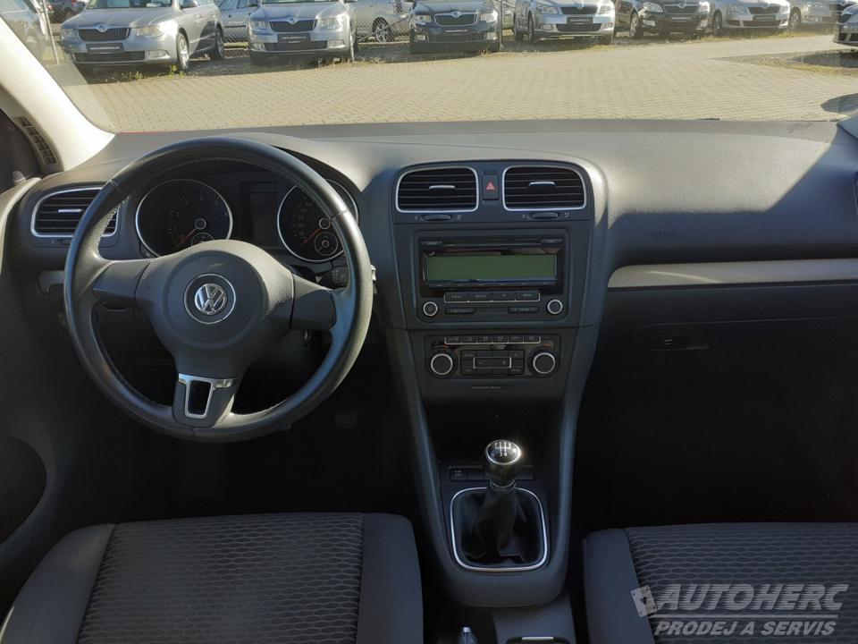 Volkswagen Golf 1.4 i  1.MAJ. ČR