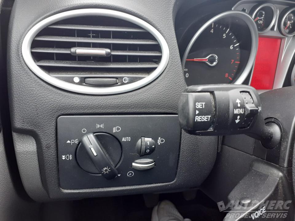 Ford Focus 1.6 16V  TITANIUM