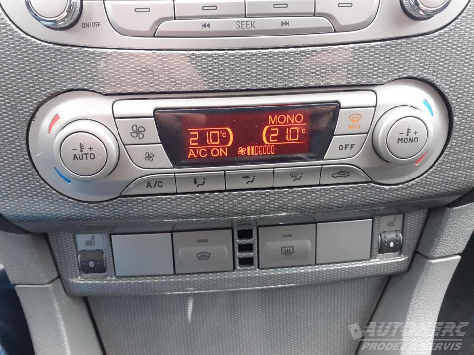 Ford Focus 1.6 16V  TITANIUM