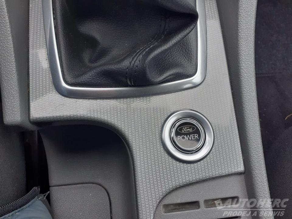 Ford Focus 1.6 16V  TITANIUM