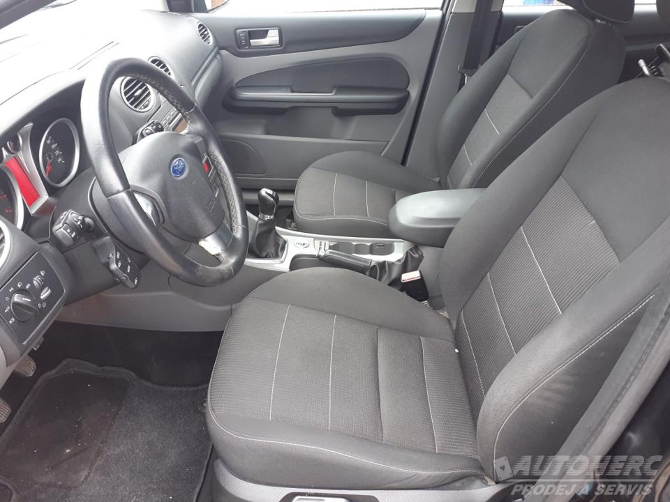 Ford Focus 1.6 16V  TITANIUM