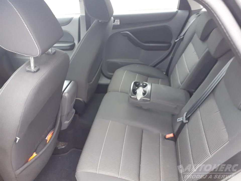 Ford Focus 1.6 16V  TITANIUM