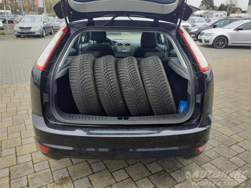 Ford Focus 1.6 16V  TITANIUM