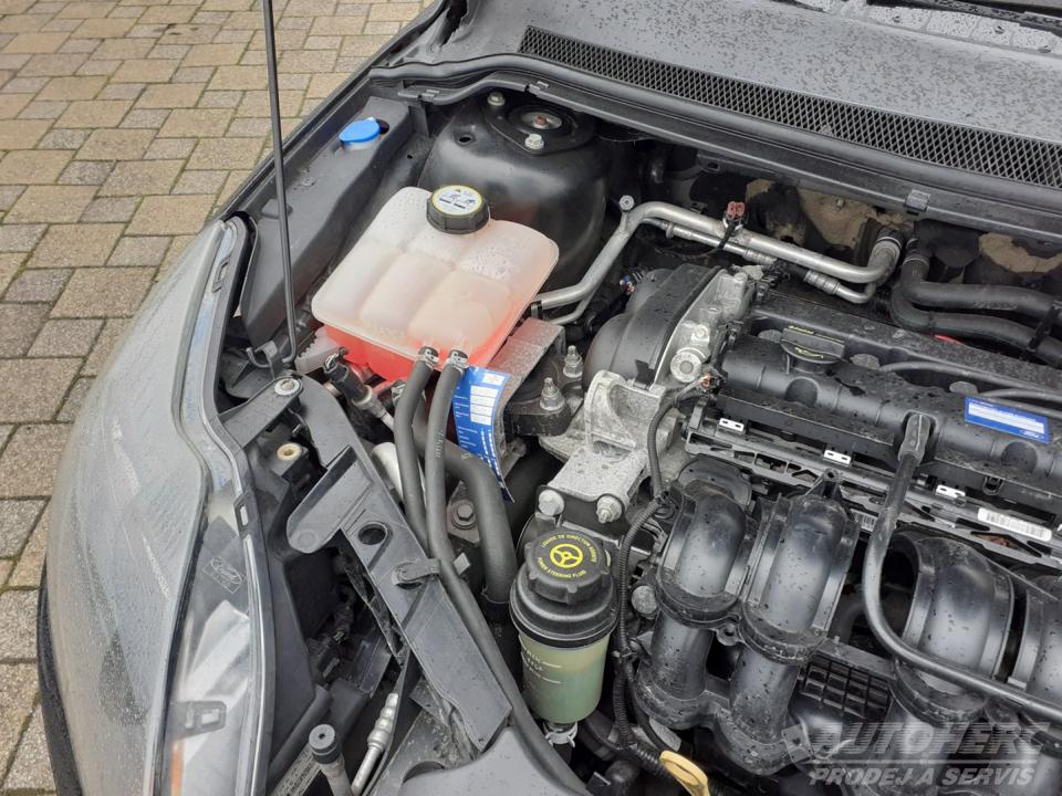 Ford Focus 1.6 16V  TITANIUM