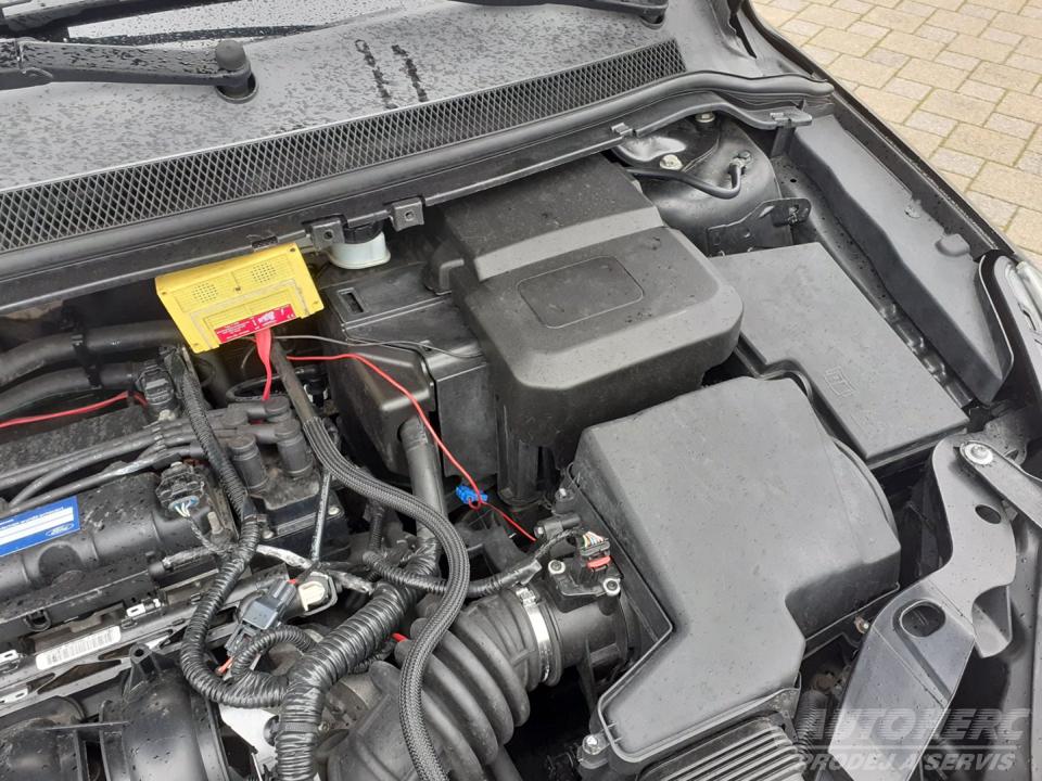 Ford Focus 1.6 16V  TITANIUM