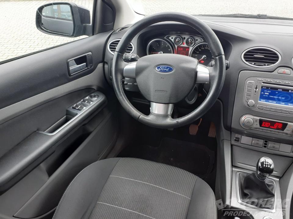 Ford Focus 1.6 16V  TITANIUM