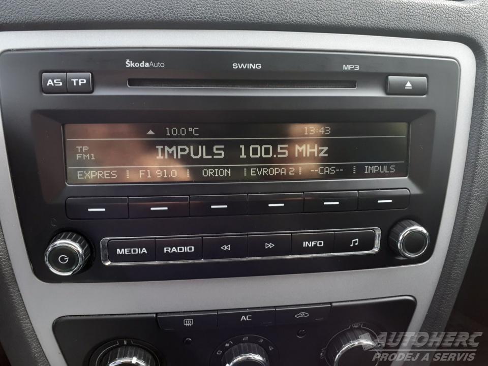 Škoda Octavia KOMBI 1.6 TDi 4x4 ČR