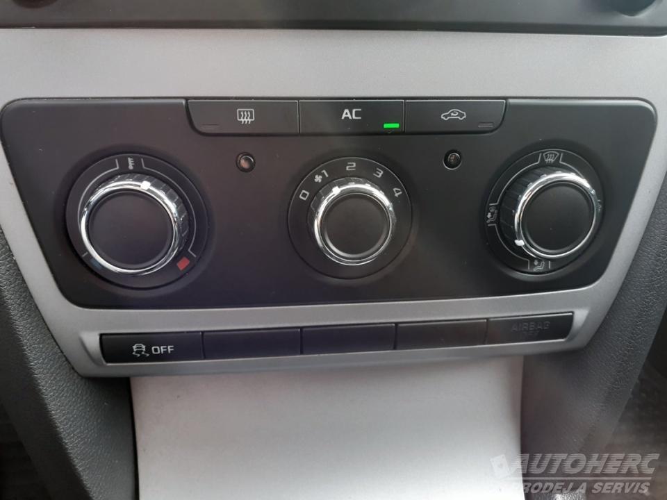 Škoda Octavia KOMBI 1.6 TDi 4x4 ČR