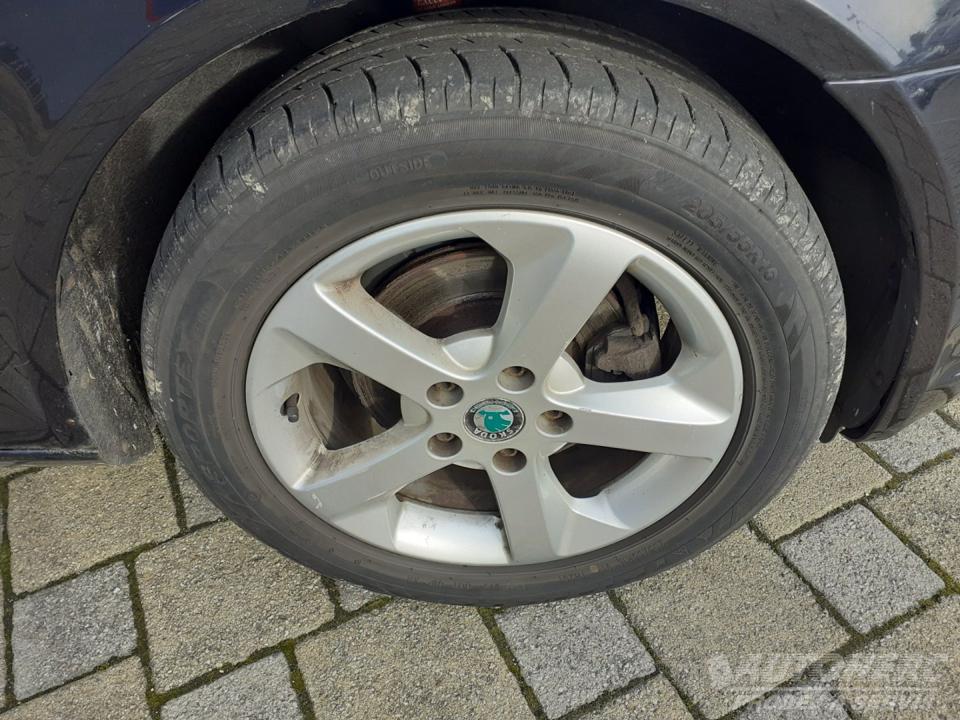 Škoda Octavia KOMBI 1.6 TDi 4x4 ČR