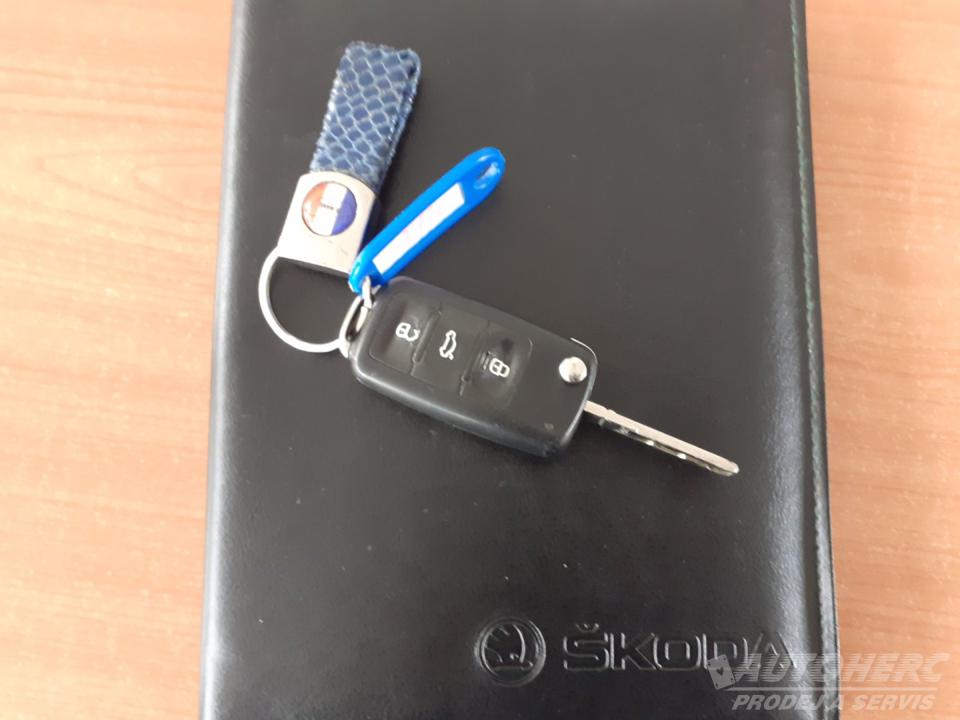 Škoda Octavia KOMBI 1.6 TDi 4x4 ČR