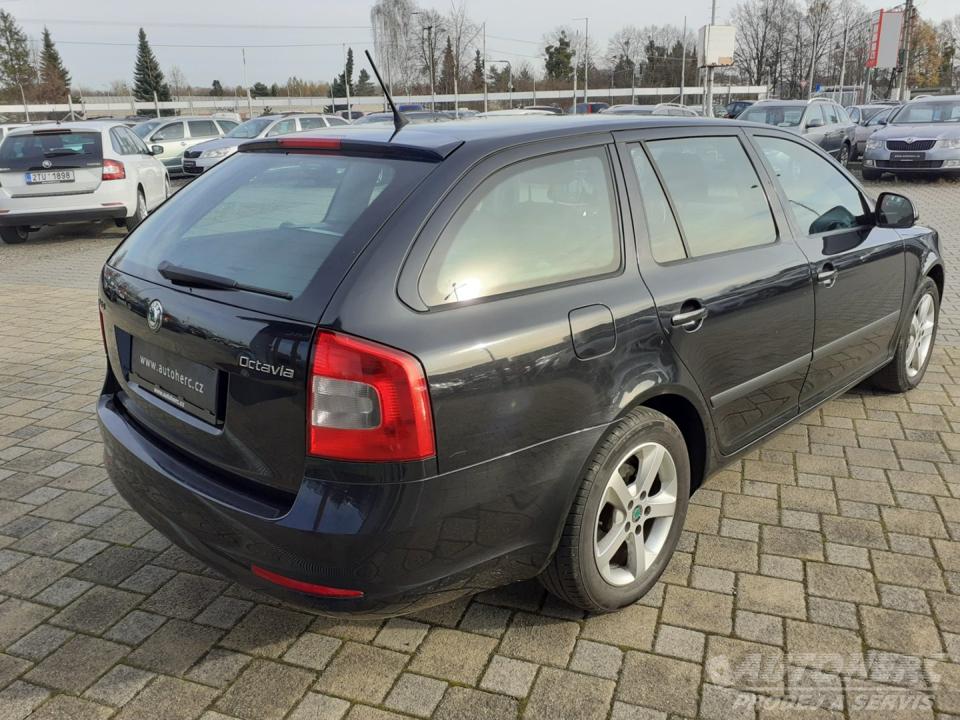 Škoda Octavia KOMBI 1.6 TDi 4x4 ČR