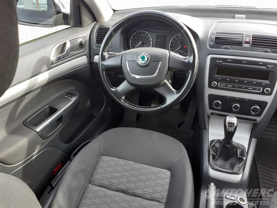 Škoda Octavia KOMBI 1.6 TDi 4x4 ČR